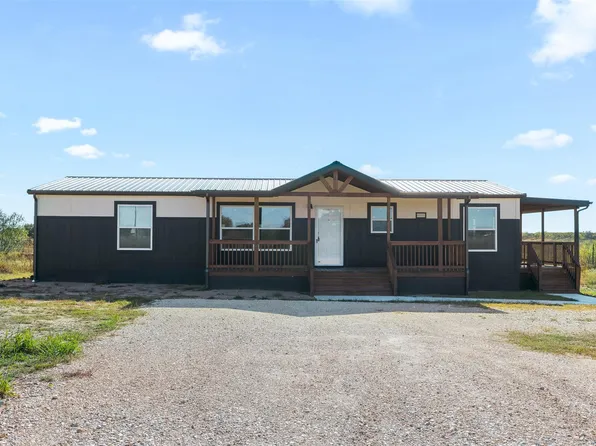 141 Beckham Dr, Dale, TX 78616