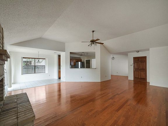 4th image of 7915 Cahill Dr