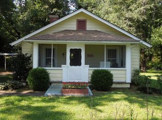 821 Maybank Dr, Hendersonville, NC 28739