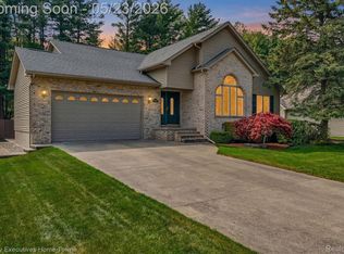 3307 Fanone Dr, Port Huron, MI 48060