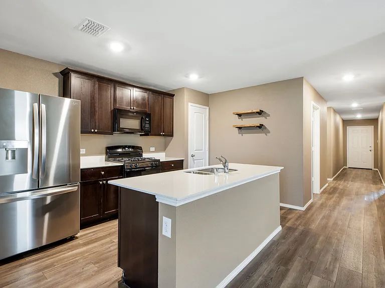 417 Sweetshade Ln — Photo 4
