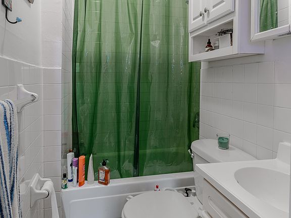 5th image of 893 Saint Johns Pl Unit A2