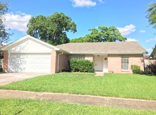 10023 King Ranch Ln, Sugar Land, TX 77498