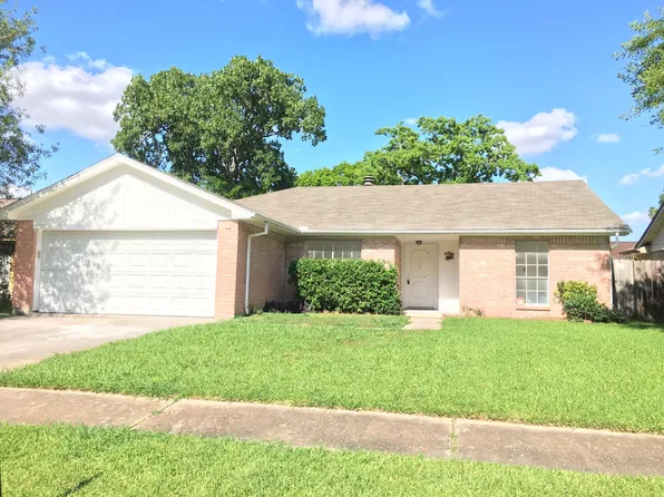 10023 King Ranch Ln, Sugar Land, TX 77498