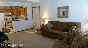 5th image of 694 N Creek Dr Unit 694