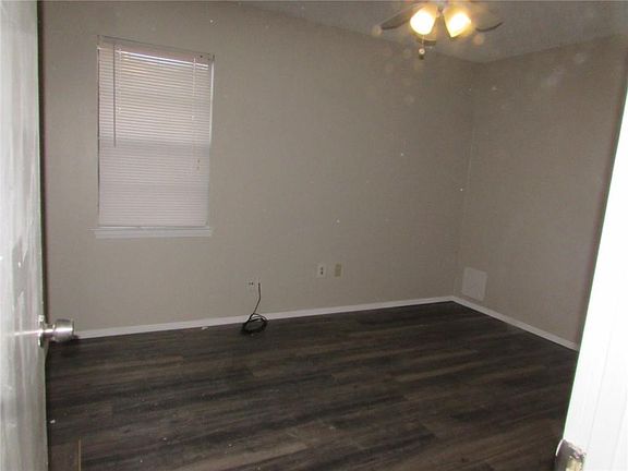 4th image of 969 Mystic Ave