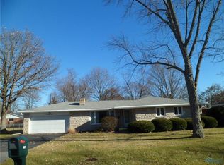 1007 Clover Rd, Bryan, OH 43506