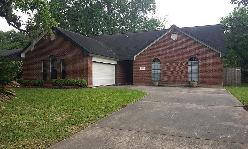 1st image of 2230 Lake Forest Dr