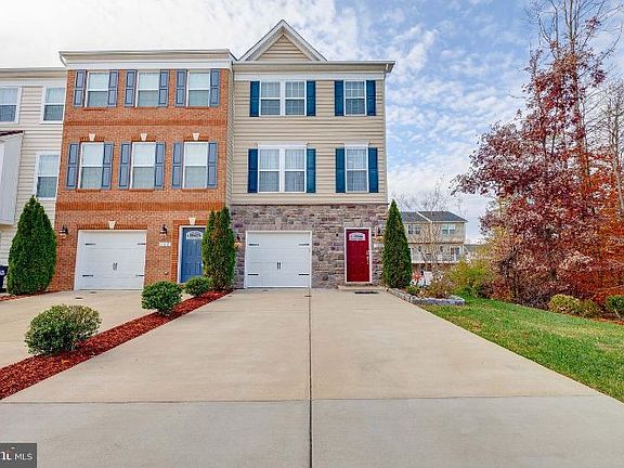 3rd image of 110 Hidden Brook Dr