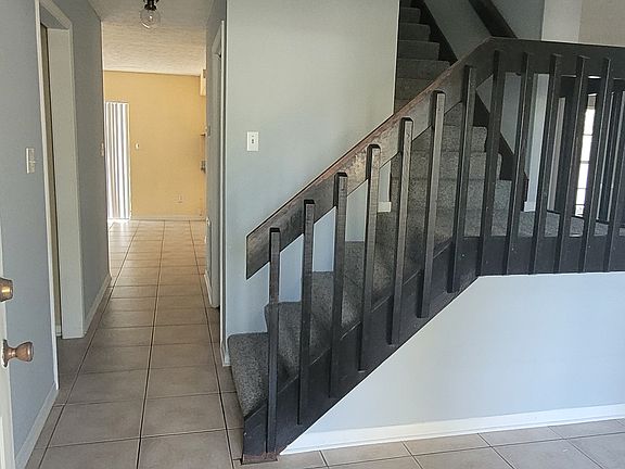 2nd image of 4802 Fox Hunt Dr
