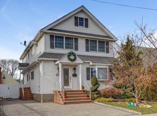 220 Bryson Ave, Staten Island, NY 10314