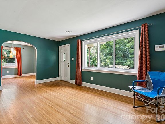 5th image of 2305 Williams Rd