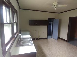 1229 W Fieldcrest Rd, Eden, NC 27288