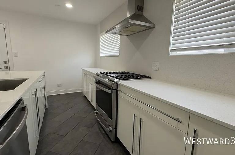 660 Clyde Ave #2 — Photo 8