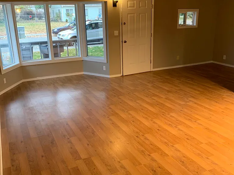1020 Sanford Ave — Photo 3