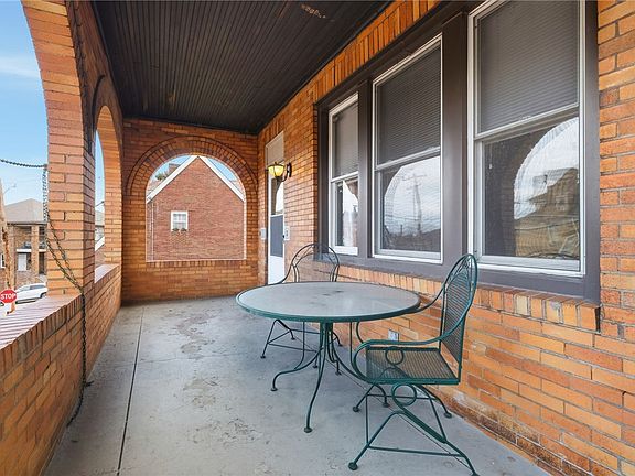 5th image of 342 E 11th Ave