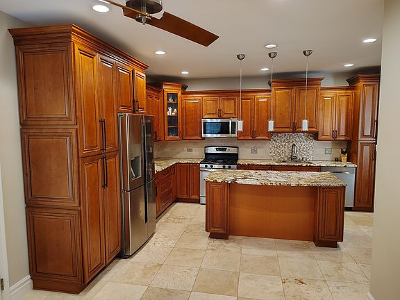 3rd image of 4015 Amalfi Dr