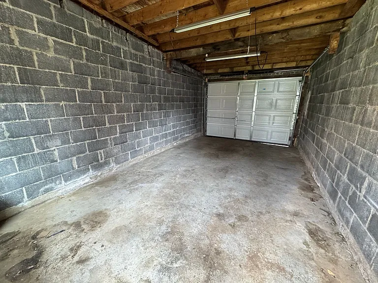 2104 Glendale Ave — Photo 13