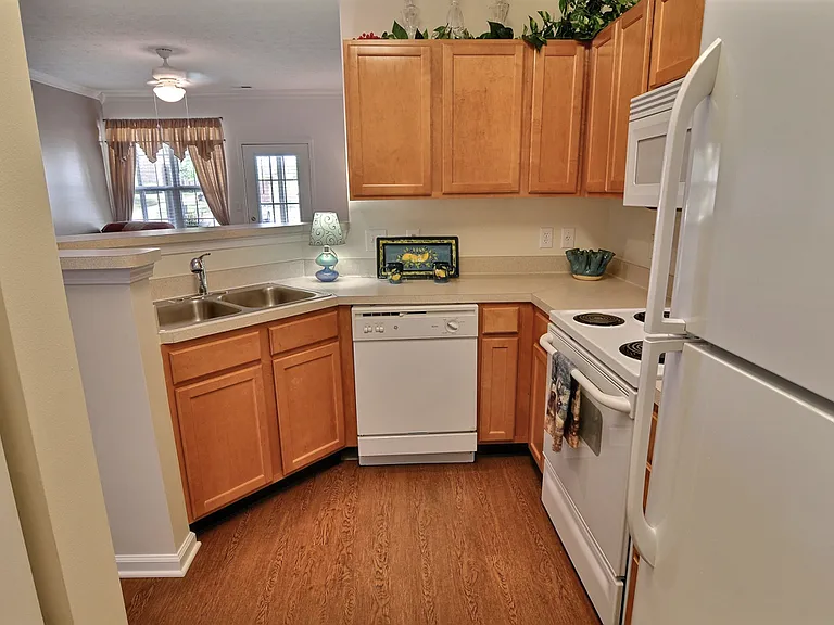 Model Apartment Kitchen