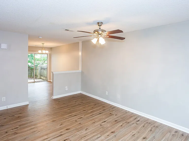 5746 Prescott Ct — Photo 6