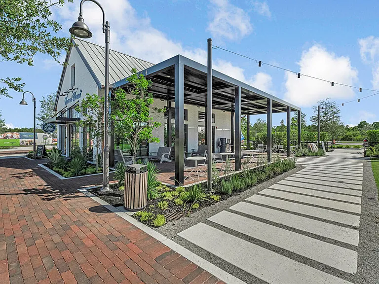 930 SW Prairie Ave — Photo 11