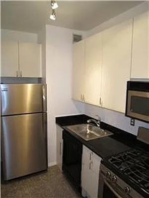 Rented by Sumitomo Real Estate Sales | media 26