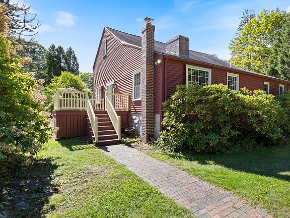 3rd image of 2 Plummer Lane