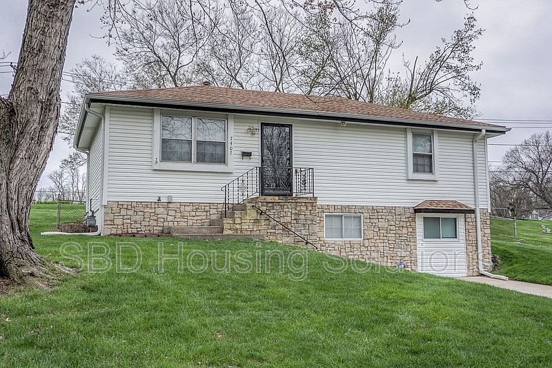 1st image of 7407 Loma Vista Dr