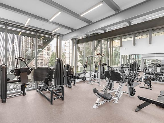5th image of 1365 Davie St #203