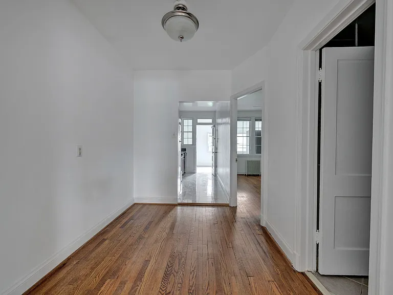 4500 Macarthur Blvd NW #1 — Photo 9