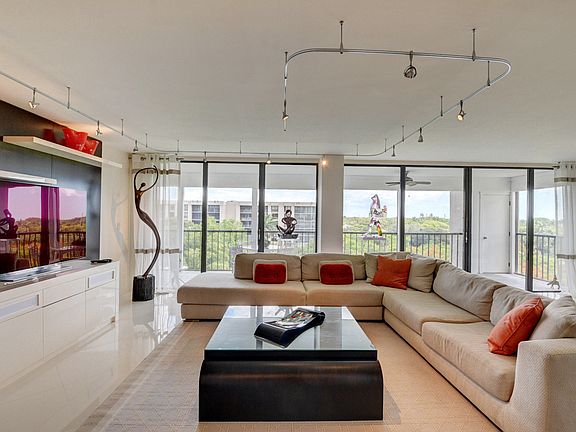 Home For Sale In Boca West