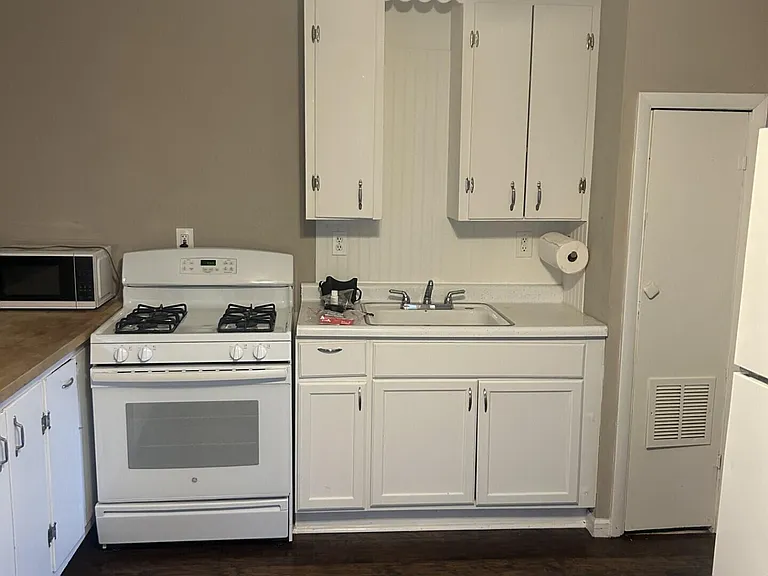 3505 Westwind Dr #B — Photo 7