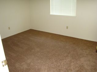 15554 Bear Valley Rd APT 4, Victorville, CA 92395