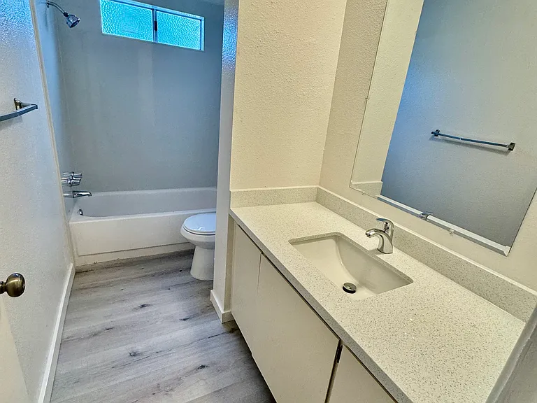 3335 J st — Photo 16