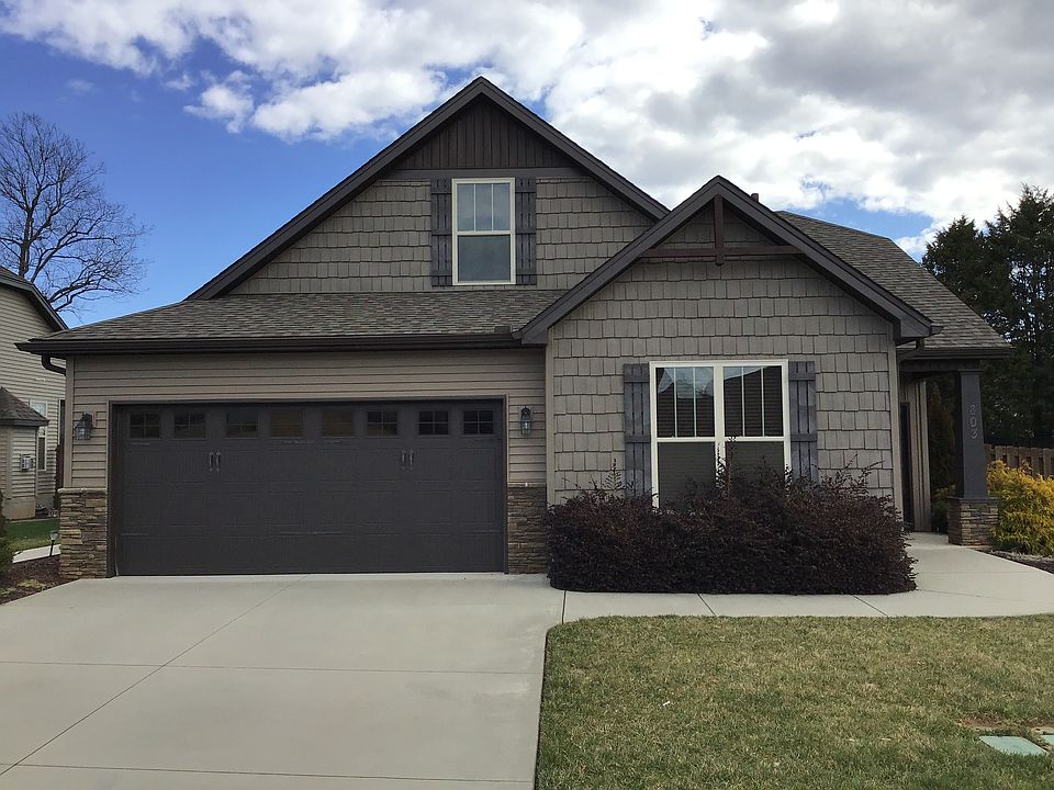 1st image of 803 Lynshire Ln