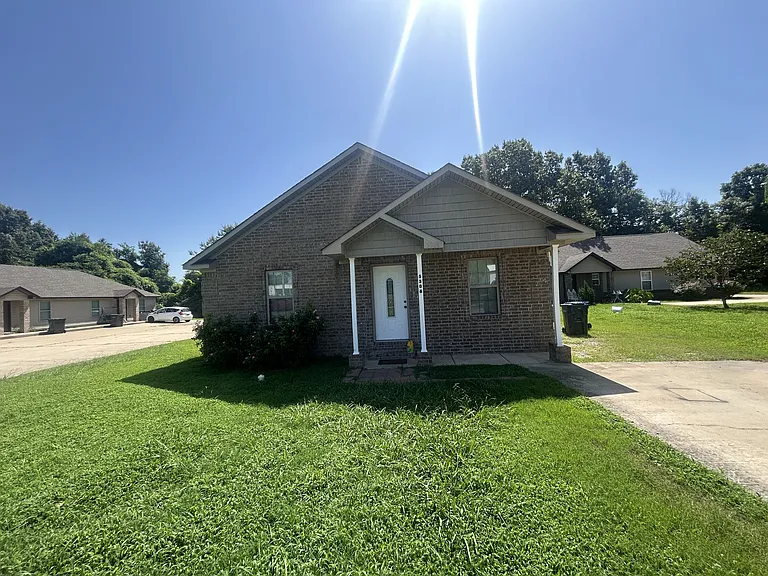 5306 Apt Dr — Photo 1