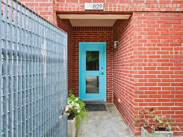 829 W Daggett Ave #H, Fort Worth, TX 76104