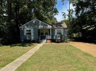 556 Robinhood Rd, Jackson, MS 39206