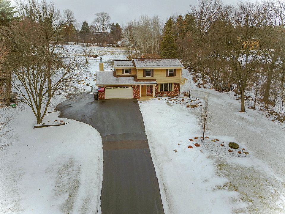 1st image of N47W27010 Greenhill Dr