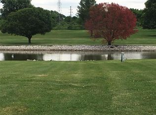 26 Legacy Dr, Granite City, IL 62040