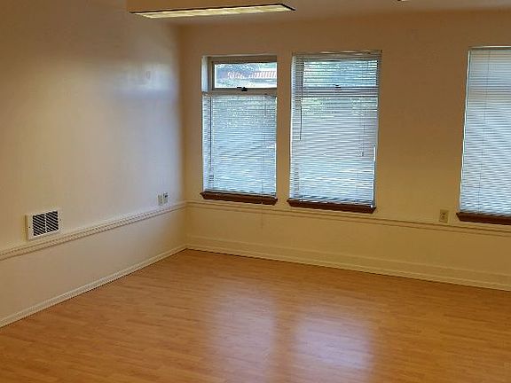 4th image of 721 Avenue D Ste E
