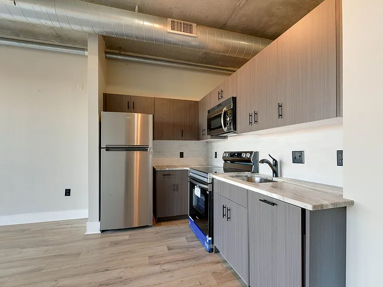 505 E 6th St #815 — Photo 15