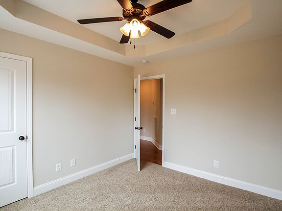 4th image of 3664 Fox Tail Dr