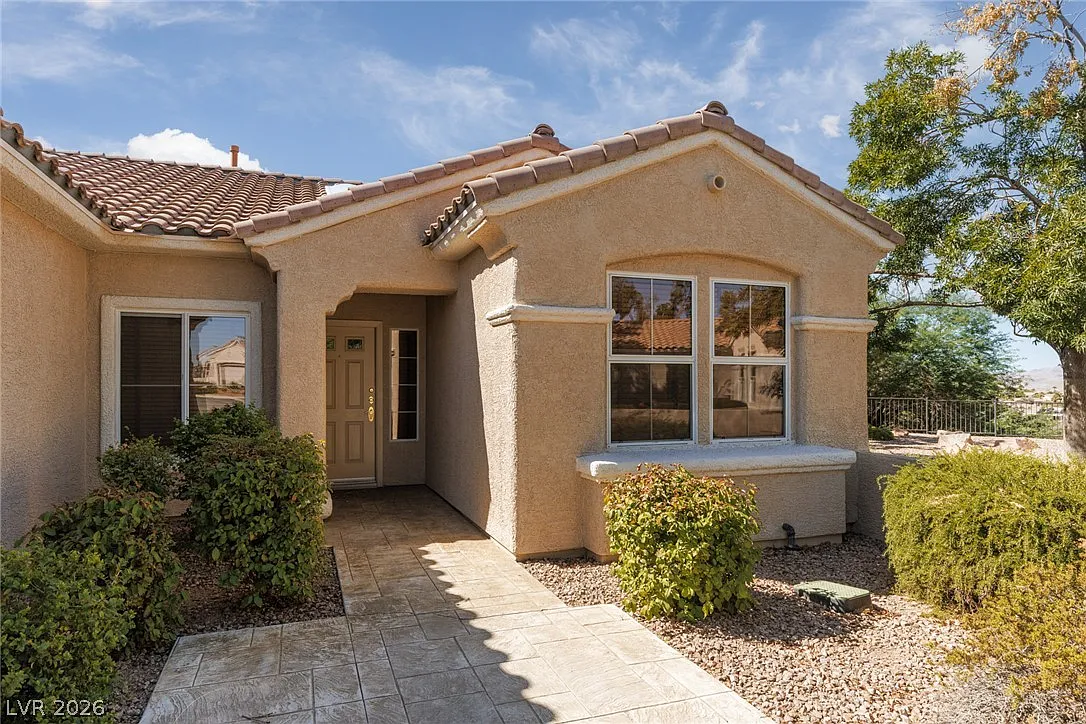 2 bed, 2.0 bath, 1512 sqft, $1,922 — Photo 4