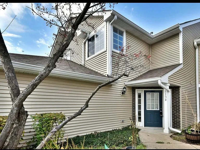 1134 E Addison Ave — Photo 1