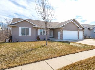 2629 Green Creek Rd, Cedar Falls, IA 50613