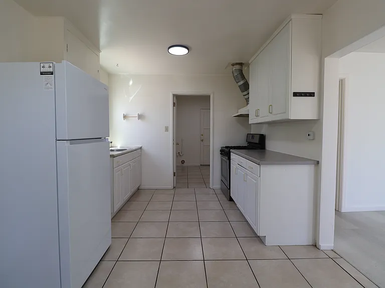 116 S Halcyon Rd — Photo 7