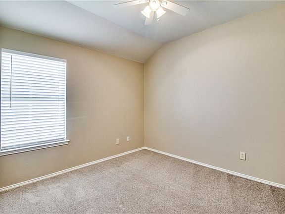 4th image of 1717 Heron Dr
