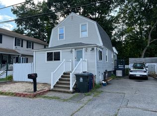 21 Veranda Ave, Wilmington, MA 01887