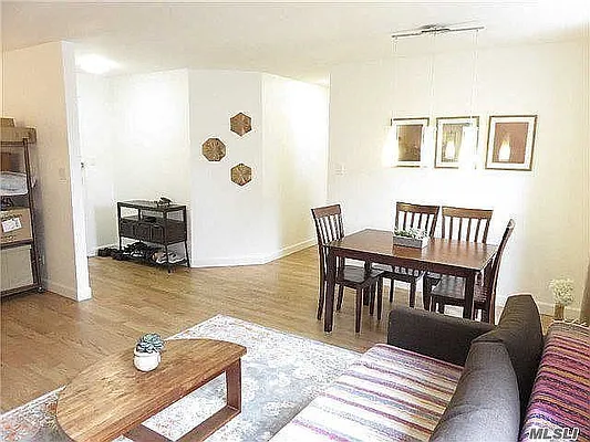 Rented by Trusted Property Advisors Corp | media 10